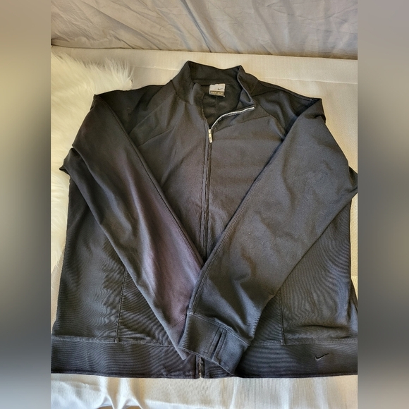 Nike Junior Black Zip-Up Jacket, Size XL (16-18) - Picture 5 of 5